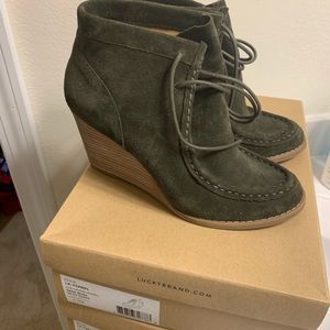 Lucky brand olive green bootie!